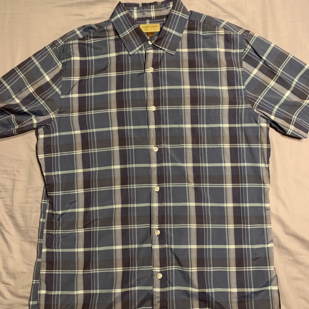 L, Sonoma, bottom down short sleeve. Used